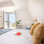 Far Out * 산세바스티안