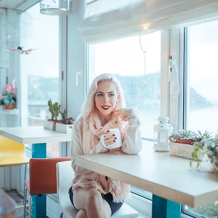 منزل للإقامة Far Out