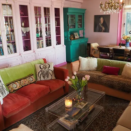 Pansiyon Far Out San Sebastián